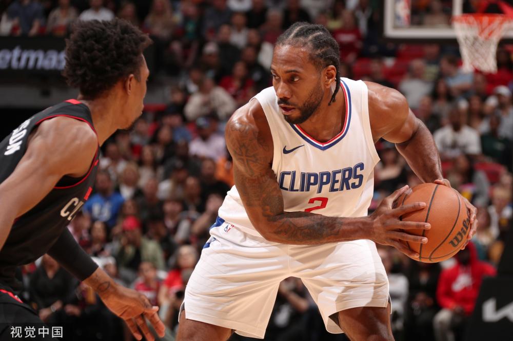 他表现平平 他表现平平